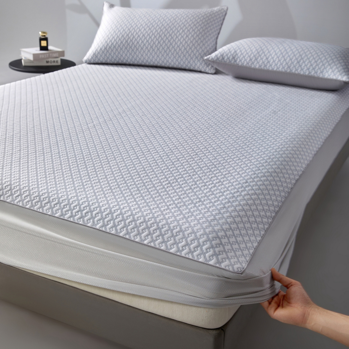 91家纺网 家纺一手货源 找家纺 满座家居 2026新款乙纶高冰凉感高分子PE凉席床笠款冰丝席三件套 简奢