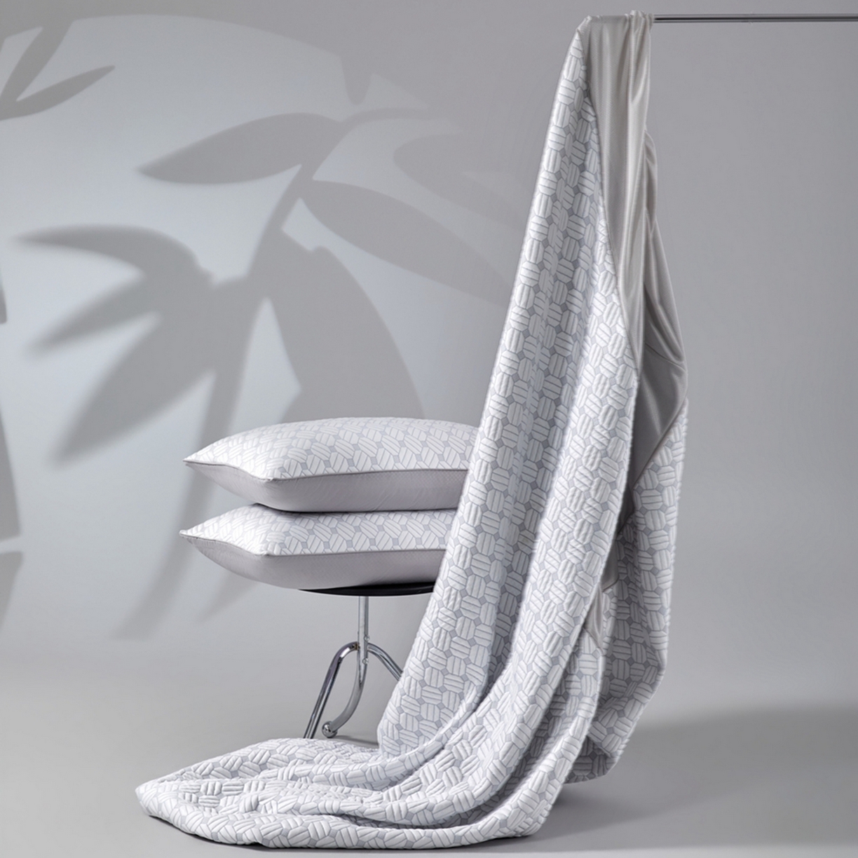 91家纺网 家纺一手货源 找家纺 满座家居 2026新款乙纶高冰凉感高分子PE凉席床笠款冰丝席三件套 清澜