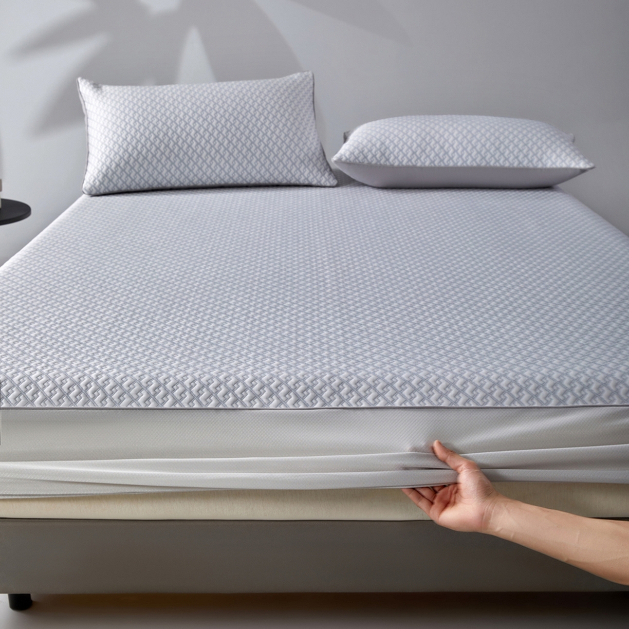 91家纺网 家纺一手货源 找家纺 满座家居 2026新款乙纶高冰凉感高分子PE凉席床笠款冰丝席三件套 简奢