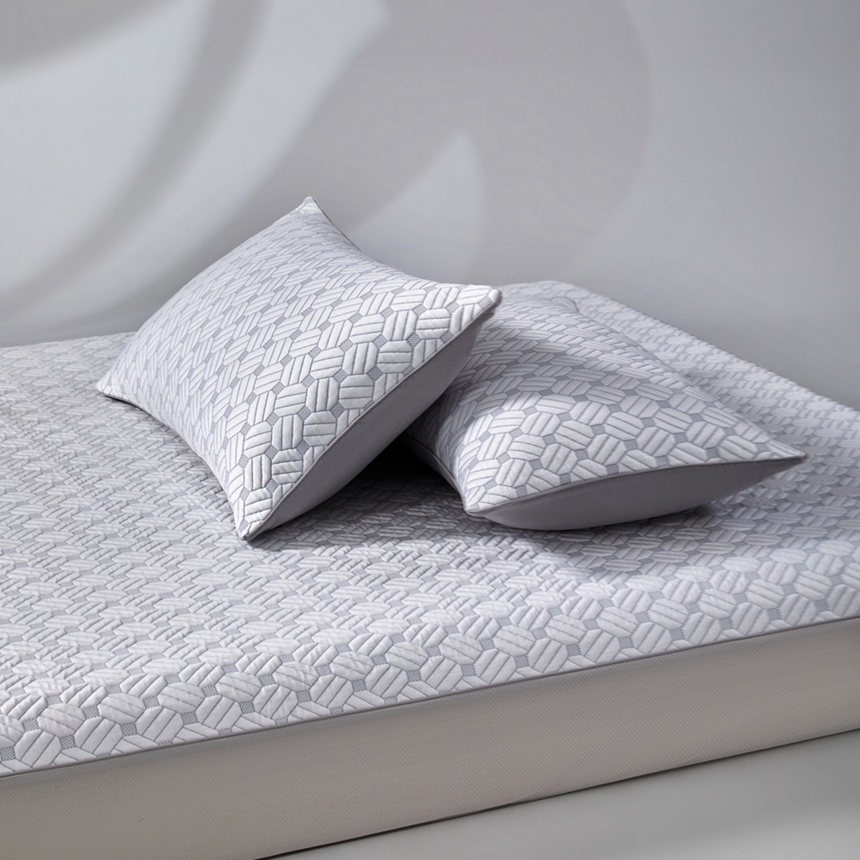 91家纺网 家纺一手货源 找家纺 满座家居 2026新款乙纶高冰凉感高分子PE凉席床笠款冰丝席三件套 清澜