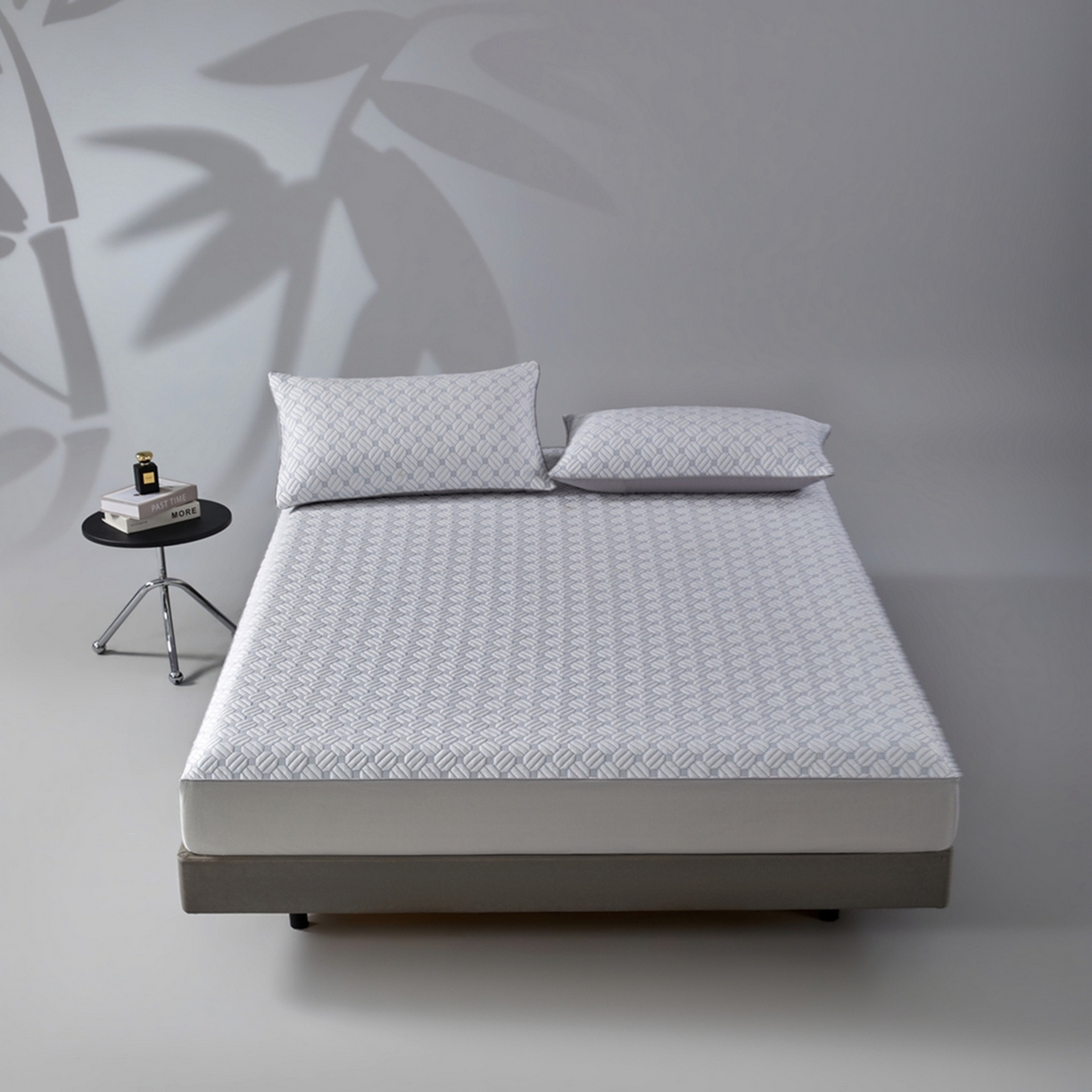 91家纺网 家纺一手货源 找家纺 满座家居 2026新款乙纶高冰凉感高分子PE凉席床笠款冰丝席三件套 清澜