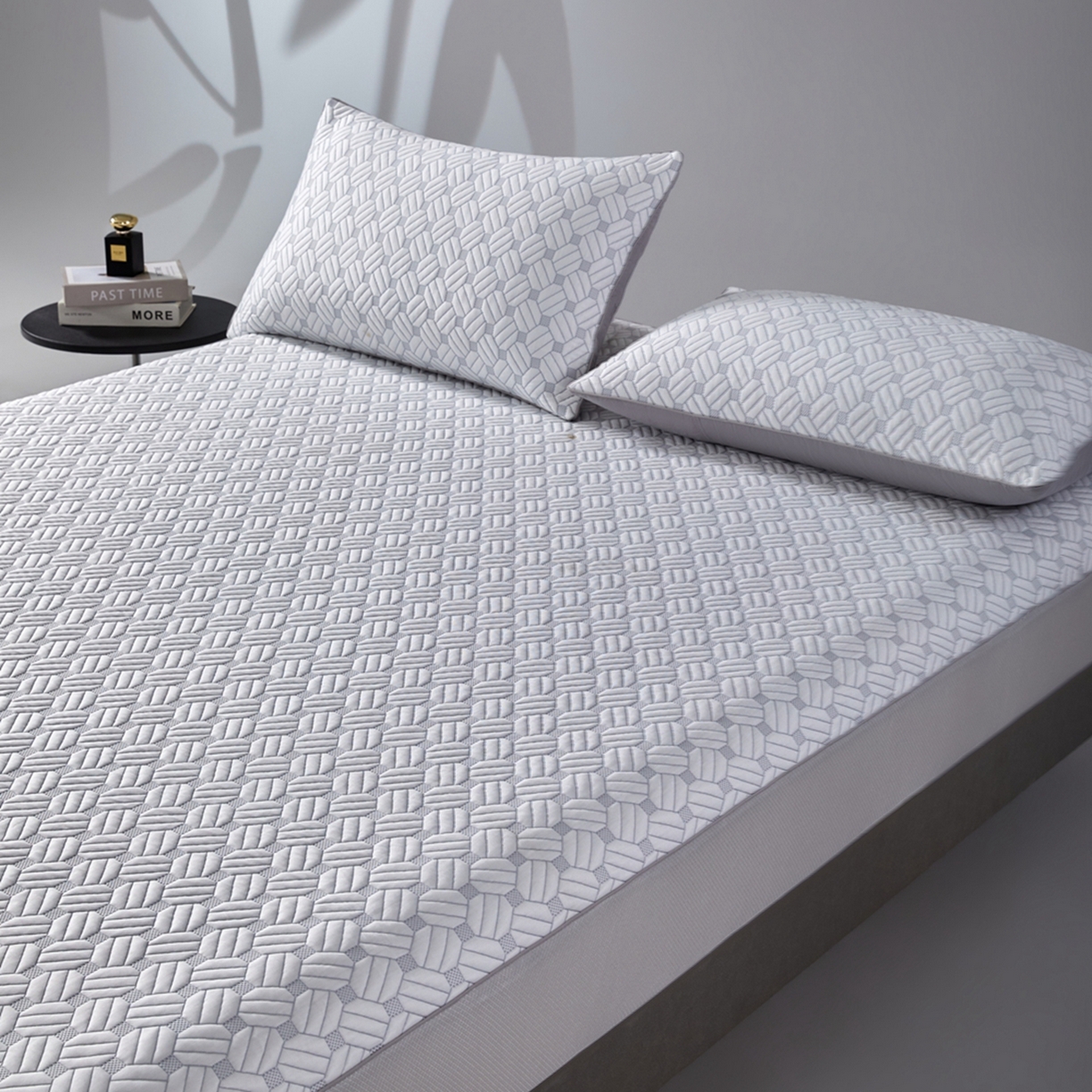 91家纺网 家纺一手货源 找家纺 满座家居 2026新款乙纶高冰凉感高分子PE凉席床笠款冰丝席三件套 清澜