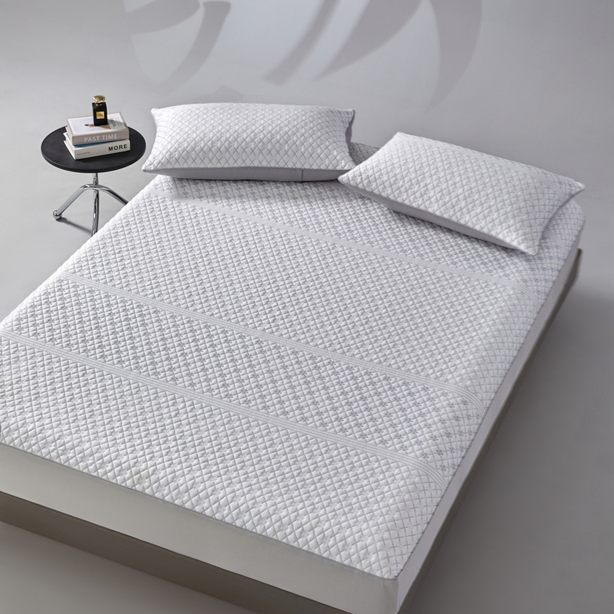 91家纺网 家纺一手货源 找家纺 满座家居 2026新款乙纶高冰凉感高分子PE凉席床笠款冰丝席三件套 铂雅