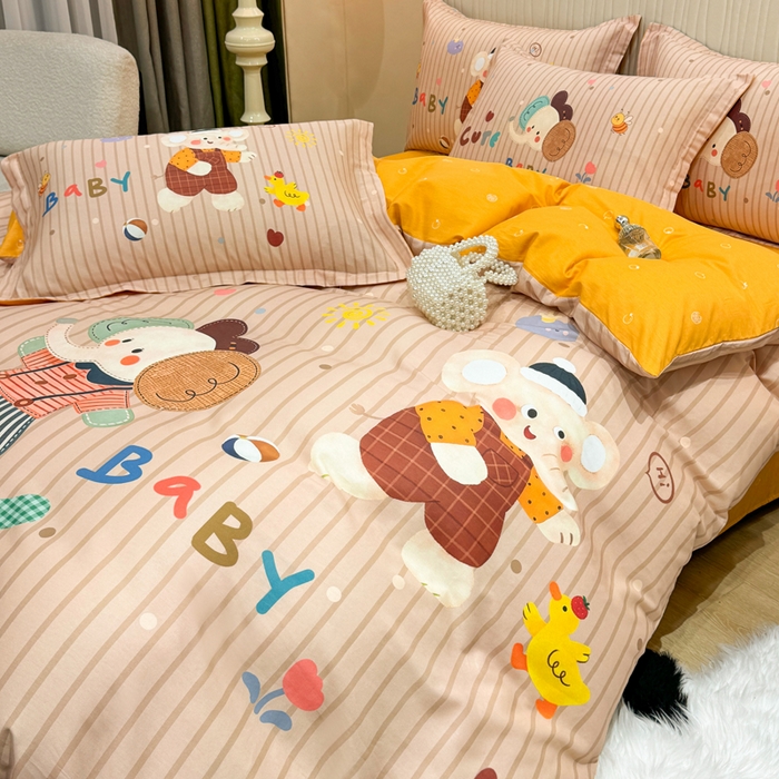 91家纺网 家纺一手货源 找家纺 红日子纺织品 2026新款13070全棉纯棉数码印花大版印花四件套 小象乐园-桔