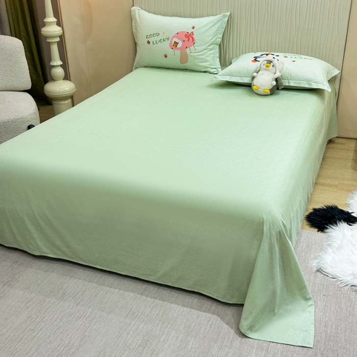 91家纺网 家纺一手货源 找家纺 红日子纺织品 2026新款13070全棉纯棉数码印花大版印花四件套 幸运蓝格-绿