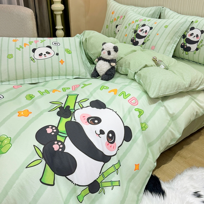 91家纺网 家纺一手货源 找家纺 红日子纺织品 2026新款13070全棉纯棉数码印花大版印花四件套 熊猫抱竹-绿