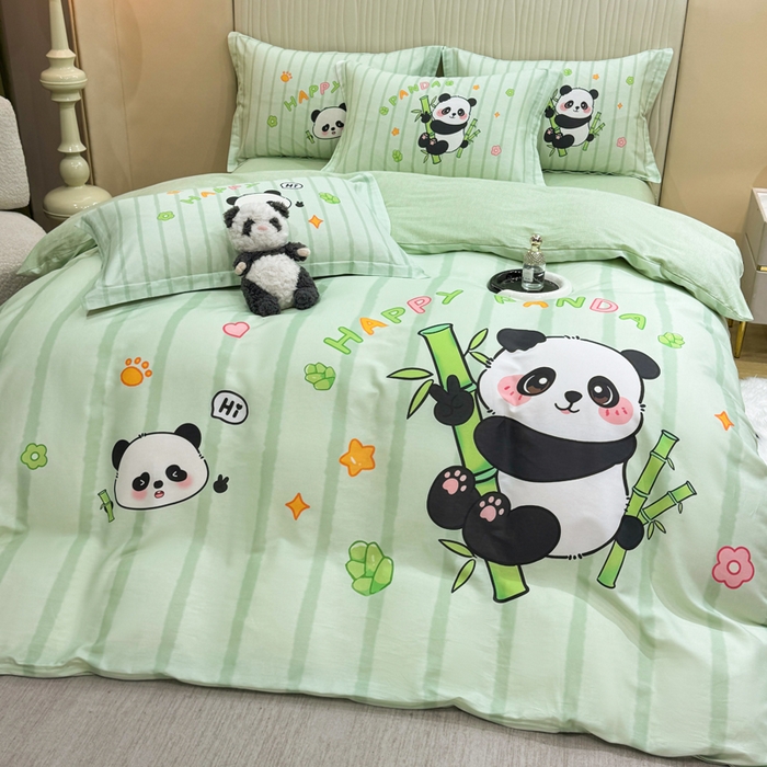 91家纺网 家纺一手货源 找家纺 红日子纺织品 2026新款13070全棉纯棉数码印花大版印花四件套 熊猫抱竹-绿