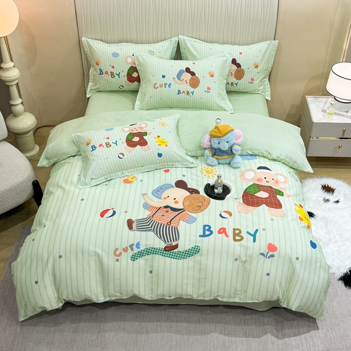 91家纺网 家纺一手货源 找家纺 红日子纺织品 2026新款13070全棉纯棉数码印花大版印花四件套 小象乐园-绿