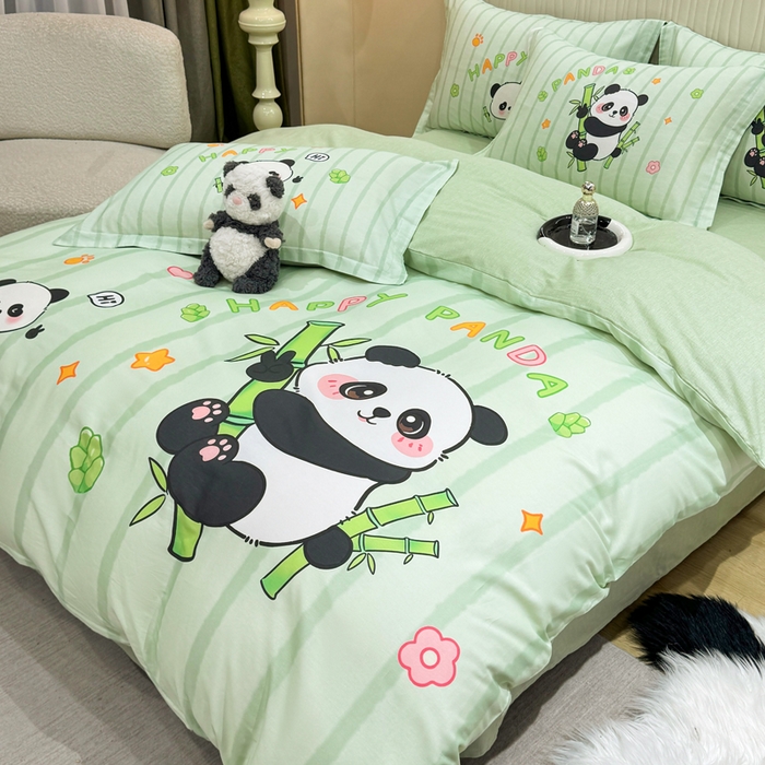 91家纺网 家纺一手货源 找家纺 红日子纺织品 2026新款13070全棉纯棉数码印花大版印花四件套 熊猫抱竹-绿