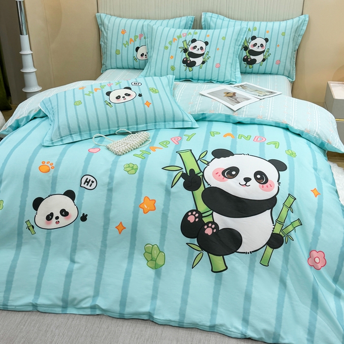 91家纺网 家纺一手货源 找家纺 红日子纺织品 2026新款13070全棉纯棉数码印花大版印花四件套 熊猫抱竹-蓝