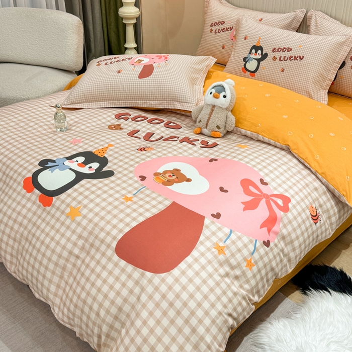 91家纺网 家纺一手货源 找家纺 红日子纺织品 2026新款13070全棉纯棉数码印花大版印花四件套 幸运蓝格-桔