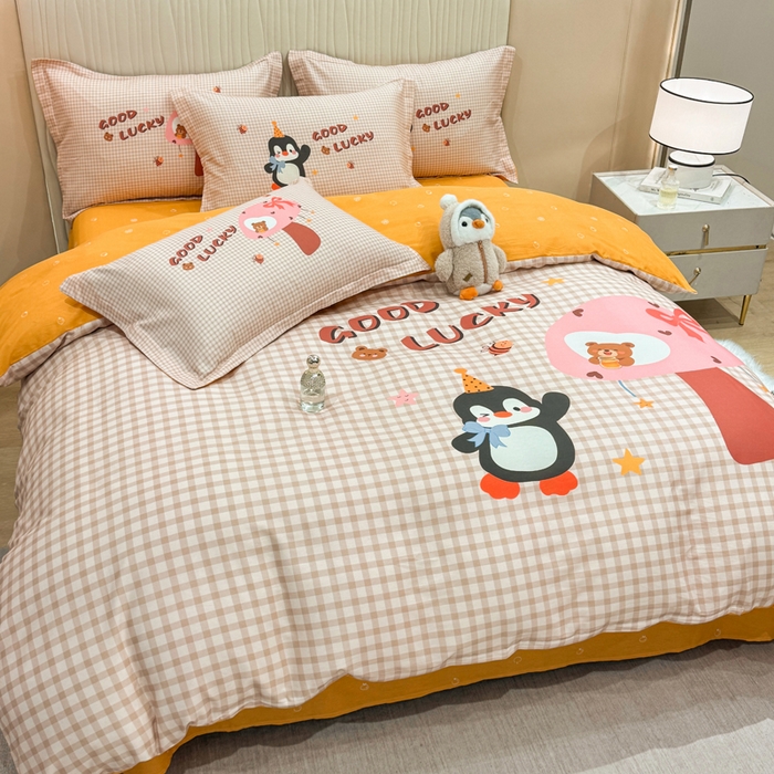 91家纺网 家纺一手货源 找家纺 红日子纺织品 2026新款13070全棉纯棉数码印花大版印花四件套 幸运蓝格-桔