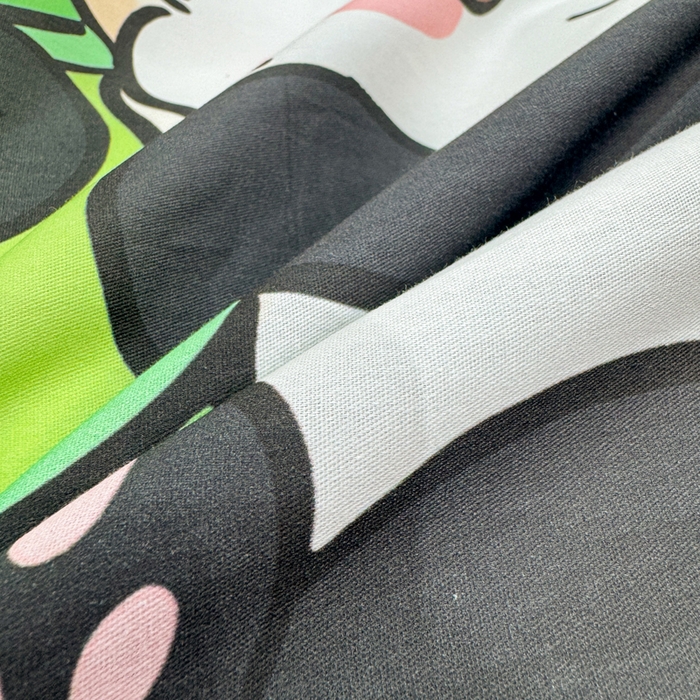 91家纺网 家纺一手货源 找家纺 红日子纺织品 2026新款13070全棉纯棉数码印花大版印花四件套 熊猫抱竹-卡