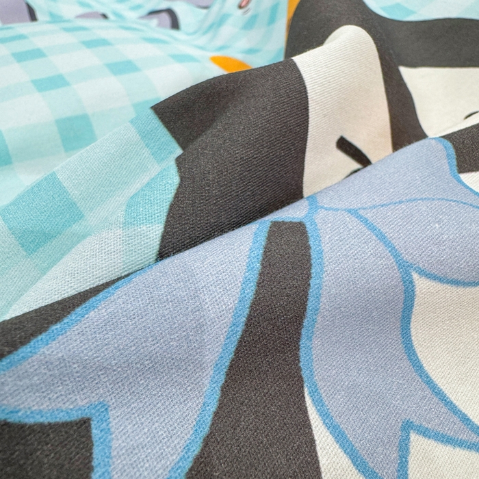 91家纺网 家纺一手货源 找家纺 红日子纺织品 2026新款13070全棉纯棉数码印花大版印花四件套 幸运蓝格-蓝