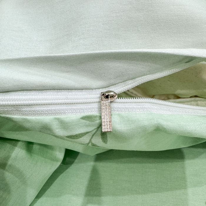 91家纺网 家纺一手货源 找家纺 红日子纺织品 2026新款13070全棉纯棉数码印花大版印花四件套 幸福加马-绿