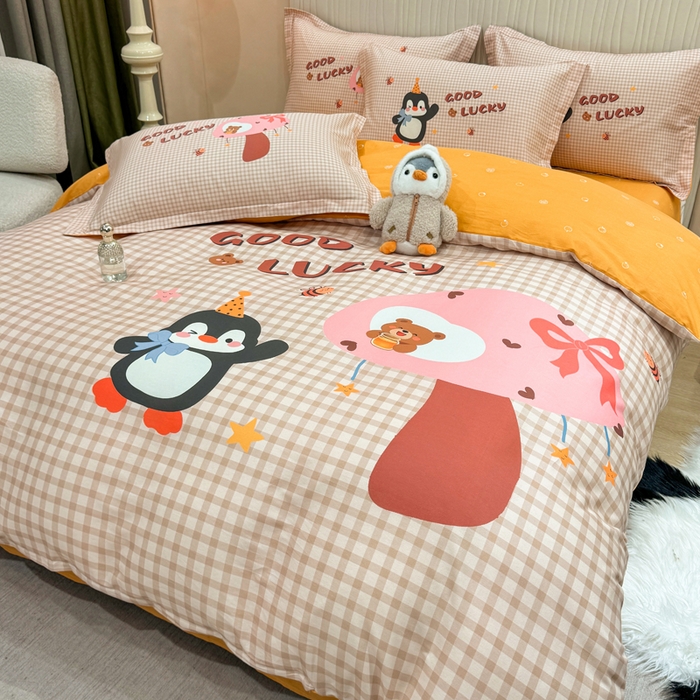 91家纺网 家纺一手货源 找家纺 红日子纺织品 2026新款13070全棉纯棉数码印花大版印花四件套 幸运蓝格-桔