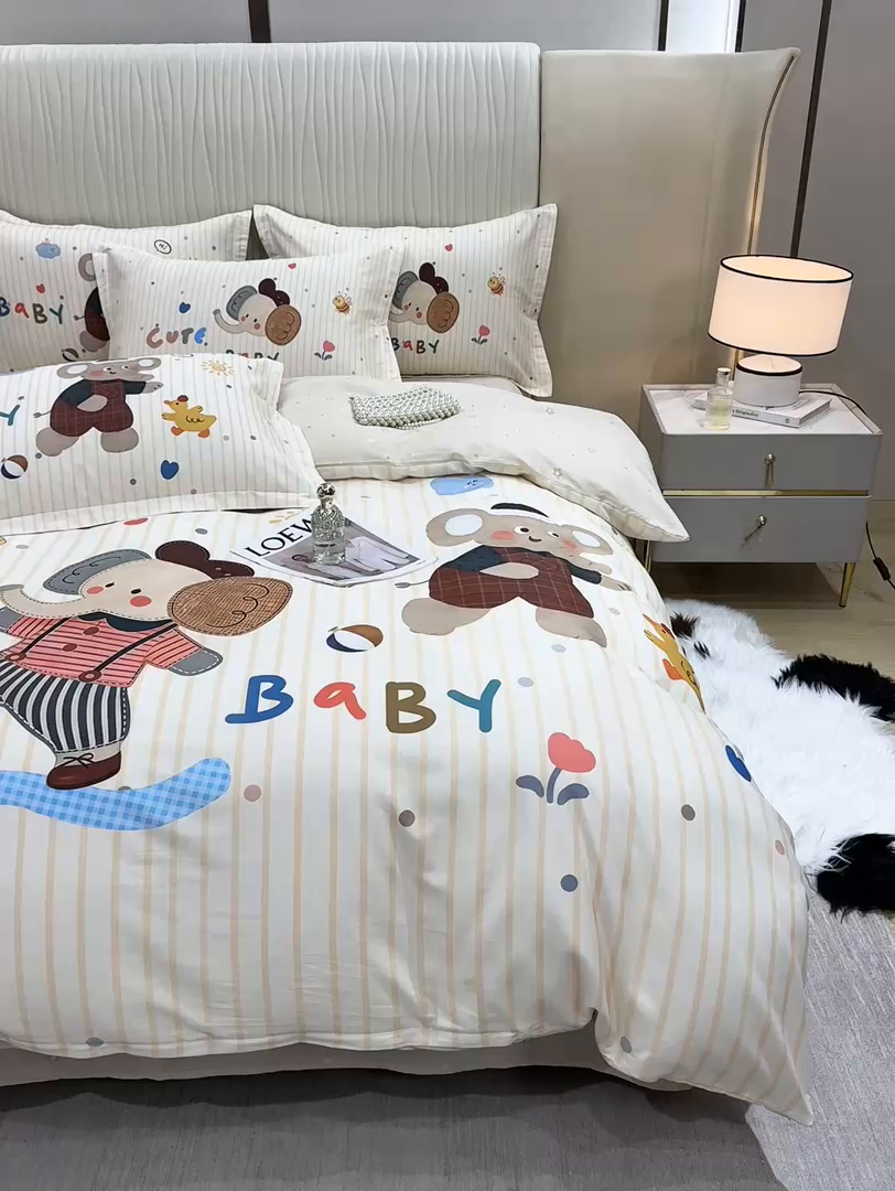 91家纺网 家纺一手货源 找家纺 红日子纺织品 2026新款13070全棉纯棉数码印花大版印花四件套 小象乐园-卡