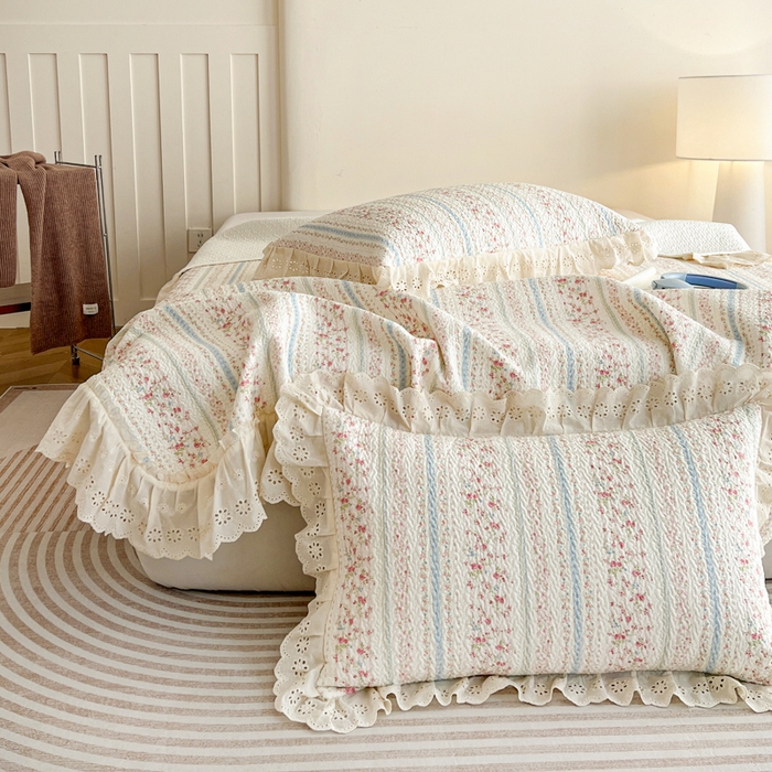 91家纺网 家纺一手货源 找家纺 羽爱家纺 2026新款全棉水洗韩版花边床盖四件套 步步生莲