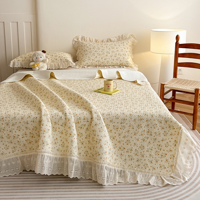 91家纺网 家纺一手货源 找家纺 羽爱家纺 2026新款全棉水洗韩版花边床盖四件套 丛林花田