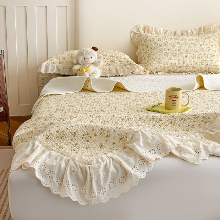 91家纺网 家纺一手货源 找家纺 羽爱家纺 2026新款全棉水洗韩版花边床盖四件套 丛林花田