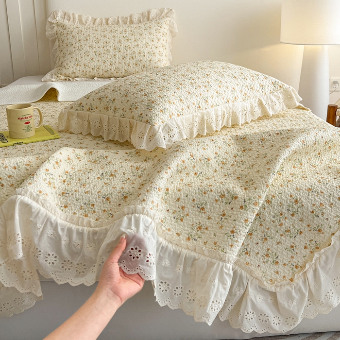 91家纺网 家纺一手货源 找家纺 羽爱家纺 2026新款全棉水洗韩版花边床盖四件套 丛林花田