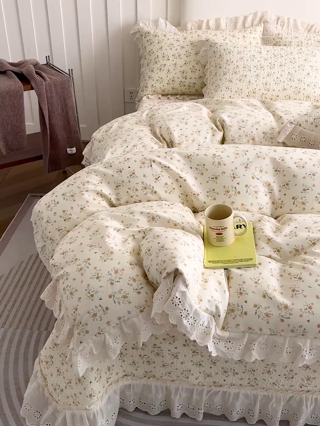 91家纺网 家纺一手货源 找家纺 羽爱家纺 2026新款全棉水洗韩版花边床盖四件套 丛林花田