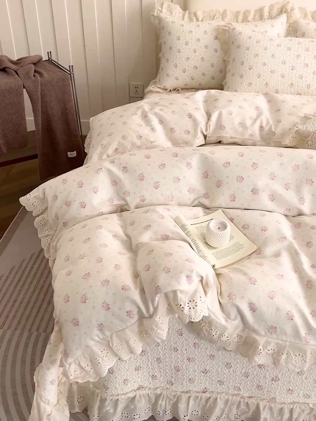 91家纺网 家纺一手货源 找家纺 羽爱家纺 2026新款全棉水洗韩版花边床盖四件套 海盐繁花