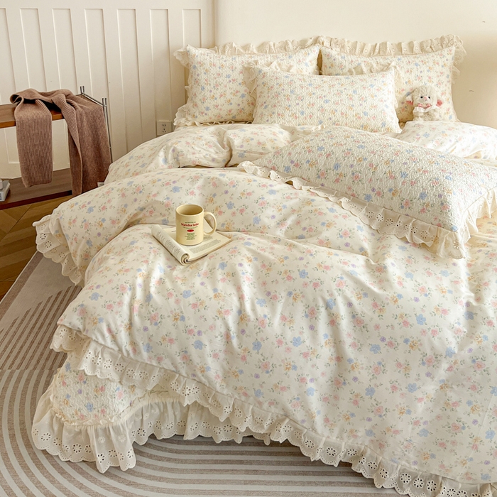 91家纺网 家纺一手货源 找家纺 羽爱家纺 2026新款全棉水洗韩版花边床盖四件套 花梦芬芳