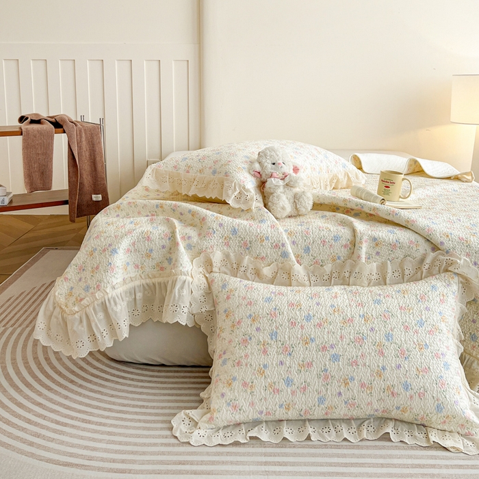 91家纺网 家纺一手货源 找家纺 羽爱家纺 2026新款全棉水洗韩版花边床盖四件套 花梦芬芳