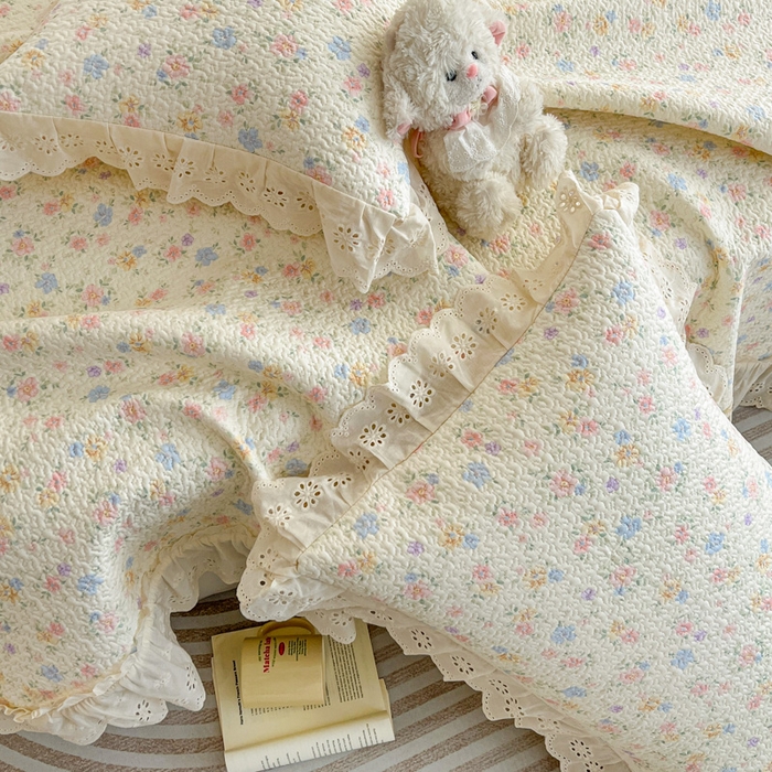 91家纺网 家纺一手货源 找家纺 羽爱家纺 2026新款全棉水洗韩版花边床盖四件套 花梦芬芳