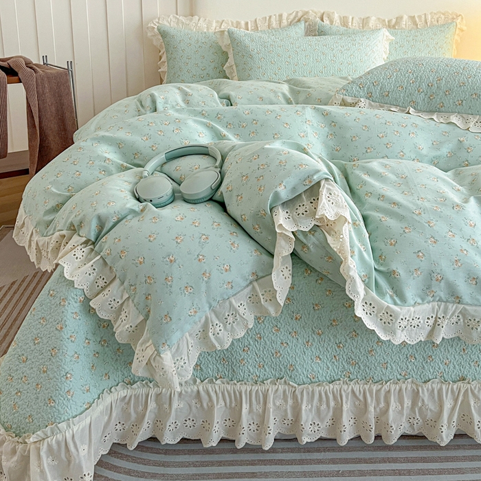 91家纺网 家纺一手货源 找家纺 羽爱家纺 2026新款全棉水洗韩版花边床盖四件套 花香四溢