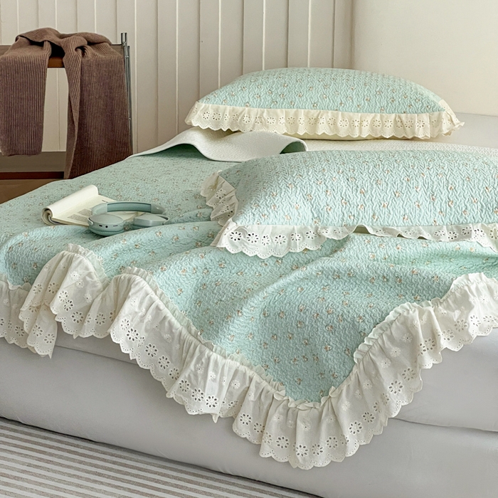 91家纺网 家纺一手货源 找家纺 羽爱家纺 2026新款全棉水洗韩版花边床盖四件套 花香四溢