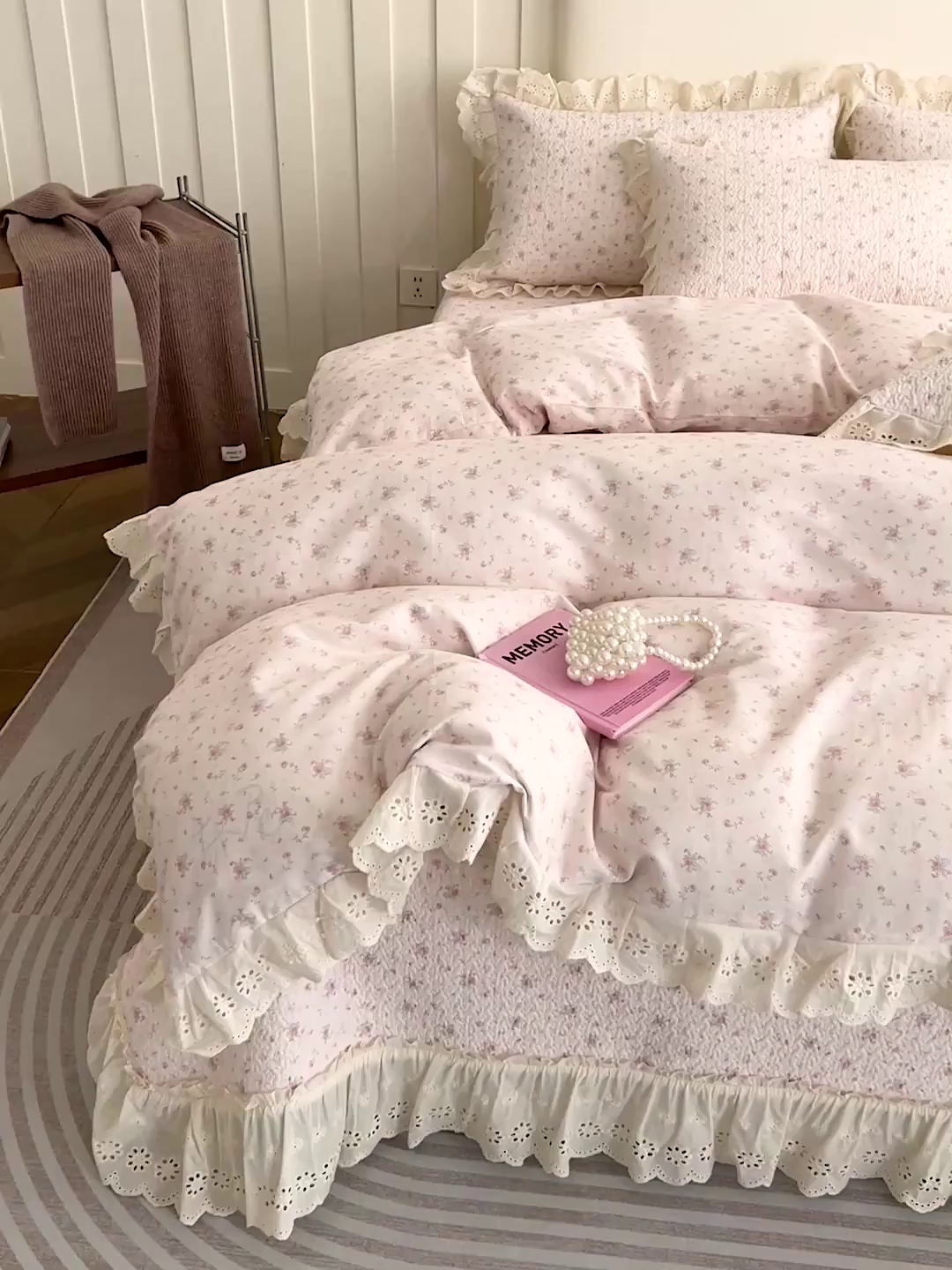 91家纺网 家纺一手货源 找家纺 羽爱家纺 2026新款全棉水洗韩版花边床盖四件套 花茵淡