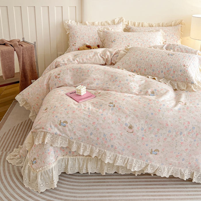 91家纺网 家纺一手货源 找家纺 羽爱家纺 2026新款全棉水洗韩版花边床盖四件套 甜美手记