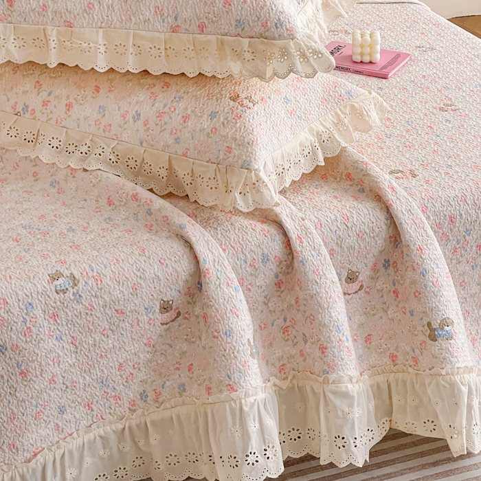 91家纺网 家纺一手货源 找家纺 羽爱家纺 2026新款全棉水洗韩版花边床盖四件套 甜美手记