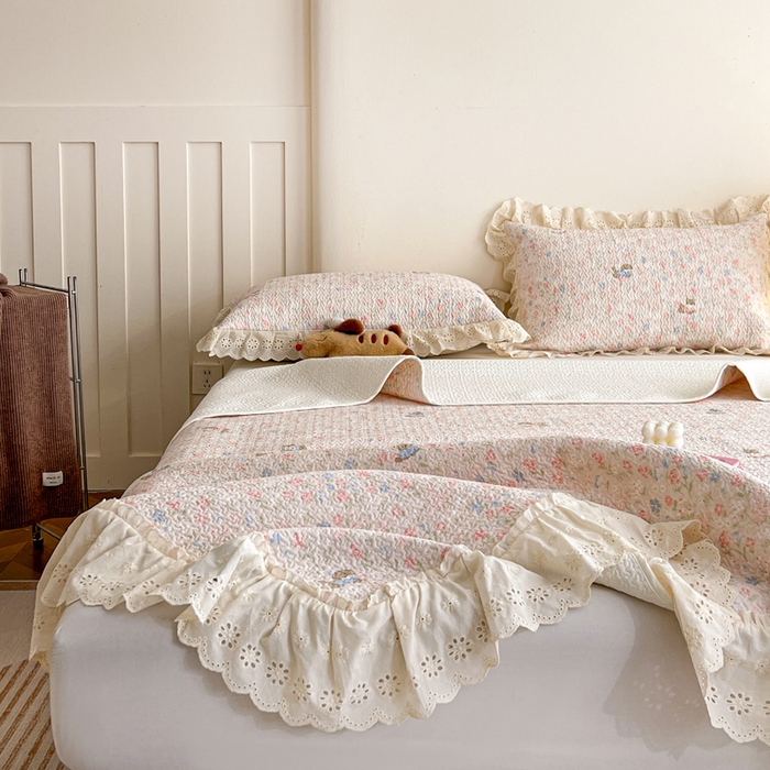 91家纺网 家纺一手货源 找家纺 羽爱家纺 2026新款全棉水洗韩版花边床盖四件套 甜美手记