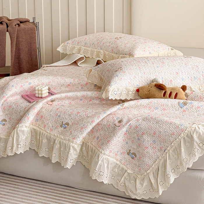 91家纺网 家纺一手货源 找家纺 羽爱家纺 2026新款全棉水洗韩版花边床盖四件套 甜美手记