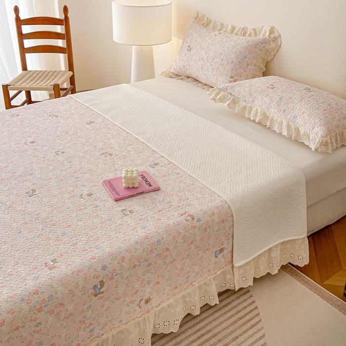 91家纺网 家纺一手货源 找家纺 羽爱家纺 2026新款全棉水洗韩版花边床盖四件套 甜美手记