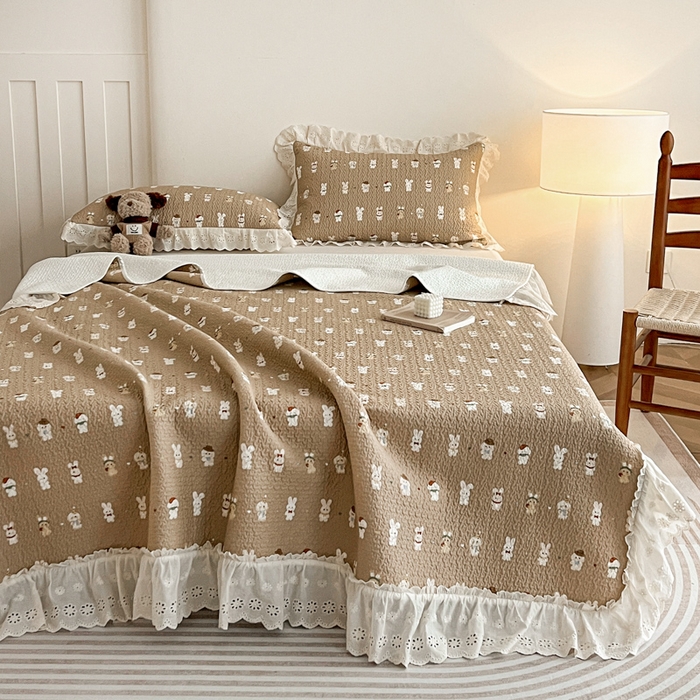 91家纺网 家纺一手货源 找家纺 羽爱家纺 2026新款全棉水洗韩版花边床盖四件套 小兔叽