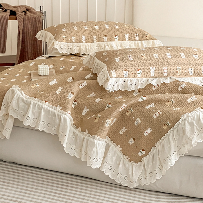 91家纺网 家纺一手货源 找家纺 羽爱家纺 2026新款全棉水洗韩版花边床盖四件套 小兔叽