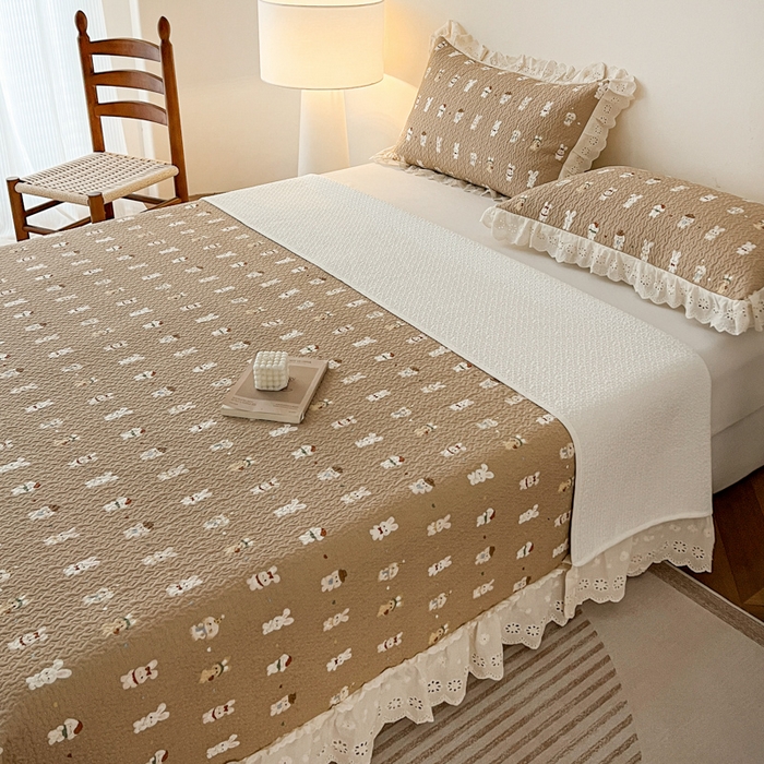 91家纺网 家纺一手货源 找家纺 羽爱家纺 2026新款全棉水洗韩版花边床盖四件套 小兔叽