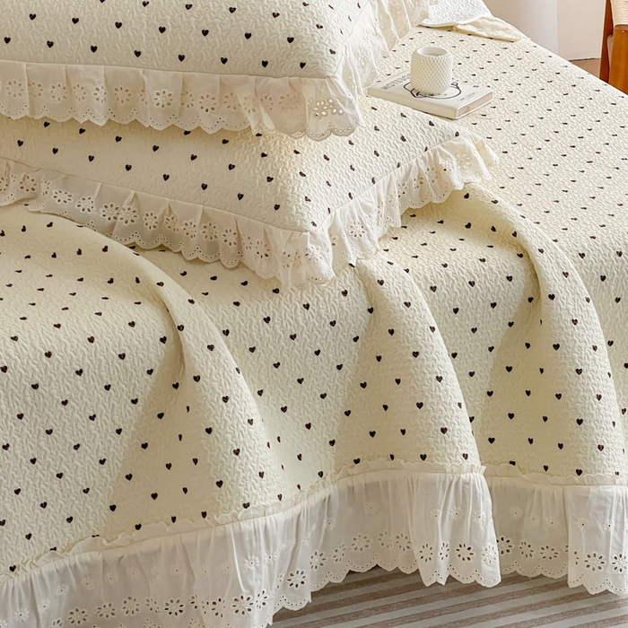 91家纺网 家纺一手货源 找家纺 羽爱家纺 2026新款全棉水洗韩版花边床盖四件套 心印柔