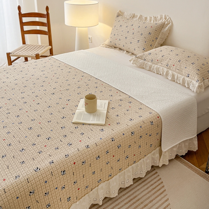 91家纺网 家纺一手货源 找家纺 羽爱家纺 2026新款全棉水洗韩版花边床盖四件套 熊猫福福