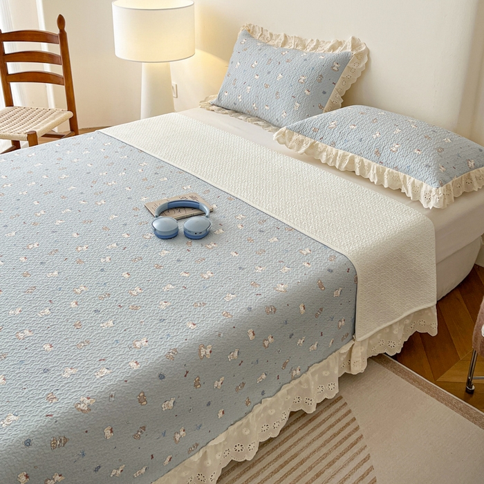 91家纺网 家纺一手货源 找家纺 羽爱家纺 2026新款全棉水洗韩版花边床盖四件套 月光摇篮