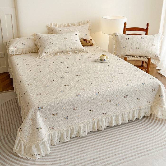 91家纺网 家纺一手货源 找家纺 羽爱家纺 2026新款全棉水洗韩版花边床盖四件套 运动狗狗