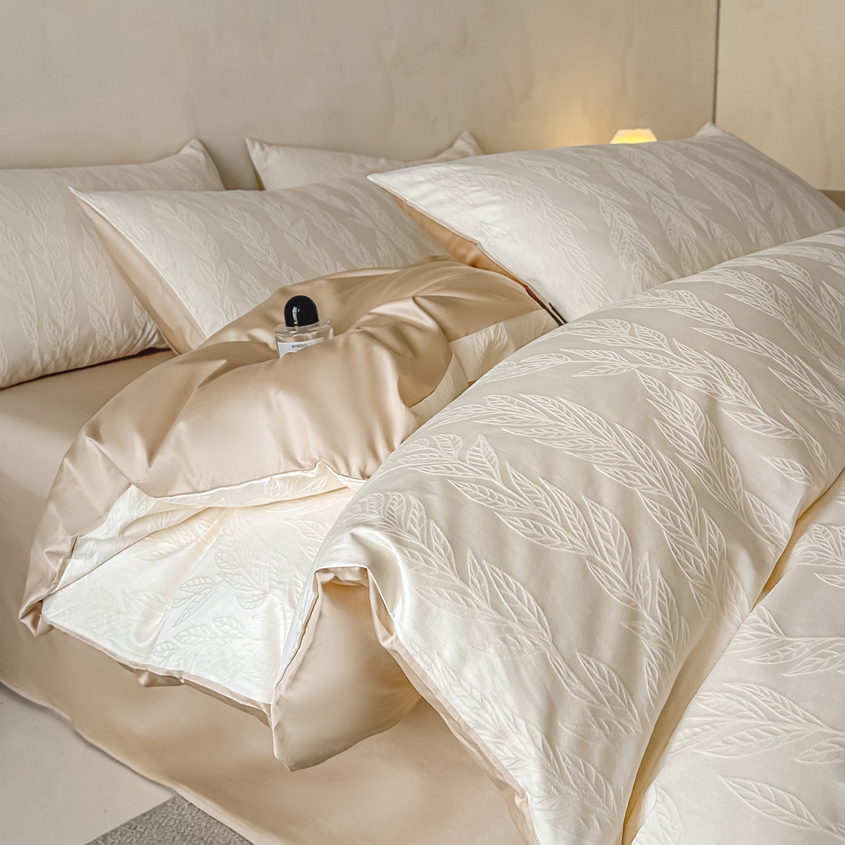 91家纺网 家纺一手货源 找家纺 （总）拼社家纺 40s贡缎长绒棉字母款四件套