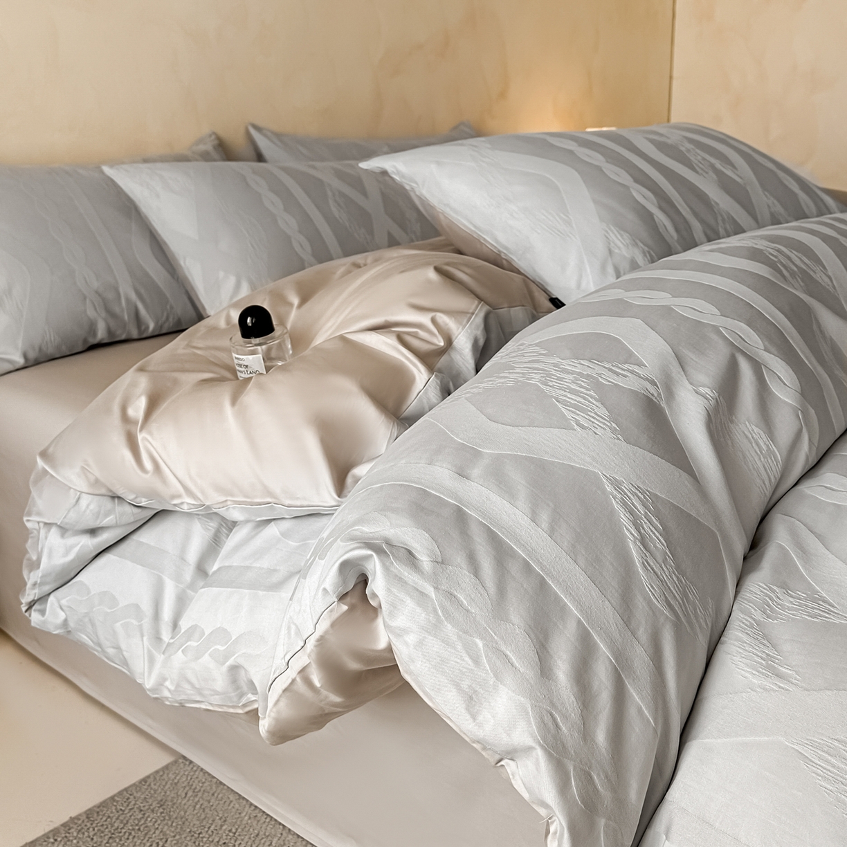 91家纺网 家纺一手货源 找家纺 （总）拼社家纺 2026新款A类全棉亮面提花四件套厚织浮雕提花全棉四件套（独家专版花型）