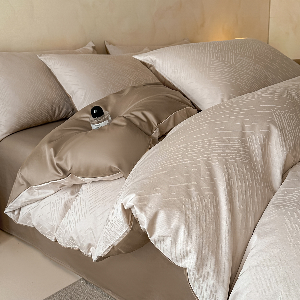 91家纺网 家纺一手货源 找家纺 （总）拼社家纺 2026新款A类全棉亮面提花四件套厚织浮雕提花全棉四件套（独家专版花型）