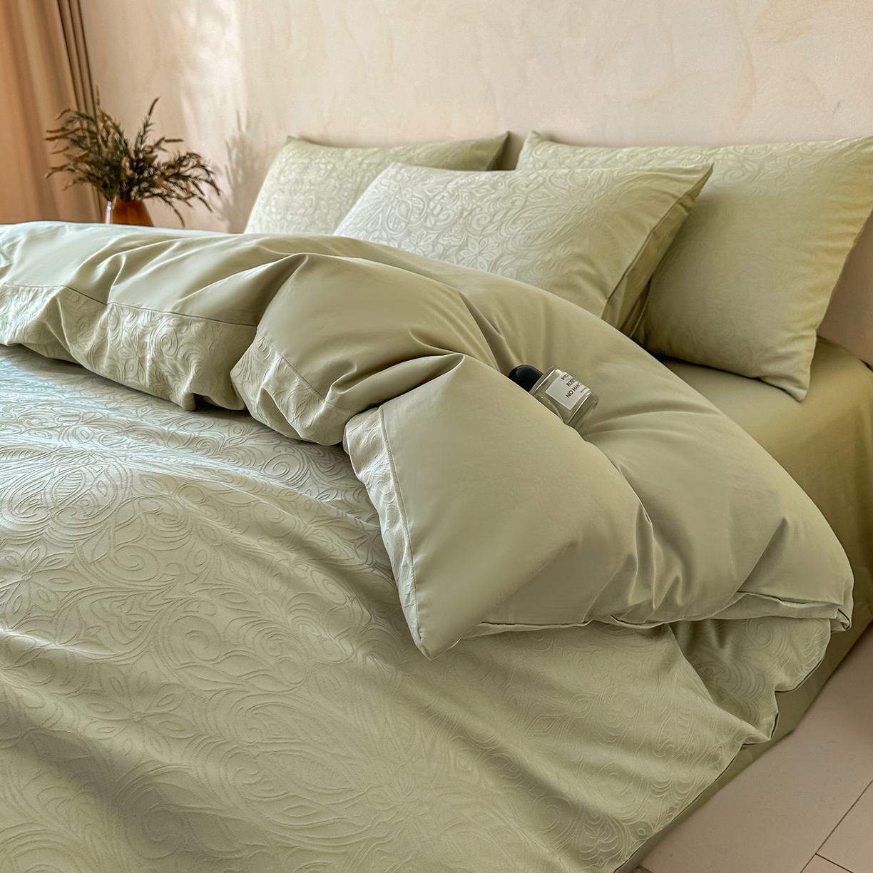 91家纺网 家纺一手货源 找家纺 拼社家纺 2026新款A类全棉亮面提花四件套厚织浮雕提花全棉四件套（独家专版花型） 蝶梦-绿