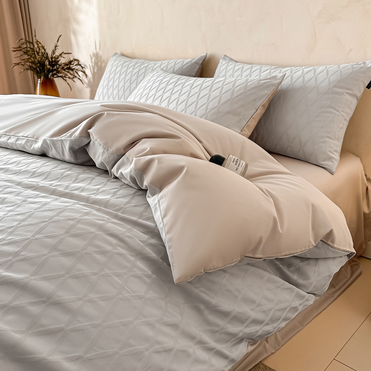 91家纺网 家纺一手货源 找家纺 拼社家纺 2026新款A类全棉亮面提花四件套厚织浮雕提花全棉四件套（独家专版花型） 伦萨-灰